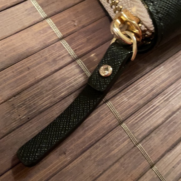 Kate Spade EUC Black & Tan Zip Around Wallet ♠️ - Picture 4 of 13